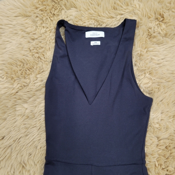 Aritzia babaton Contour V-Neck Romper black XXS - Picture 5 of 7